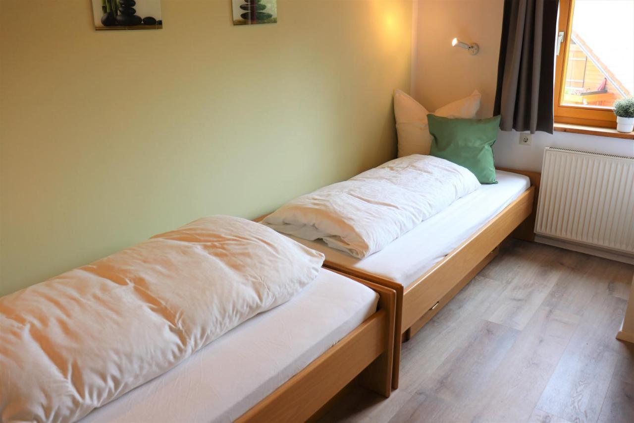 Wohnung #5 Mit Balkon - Zentrale Dennoch Ruhige Lage Mit Terrasse - Stadtbus Vor Der Tuer! Линдау Экстерьер фото
