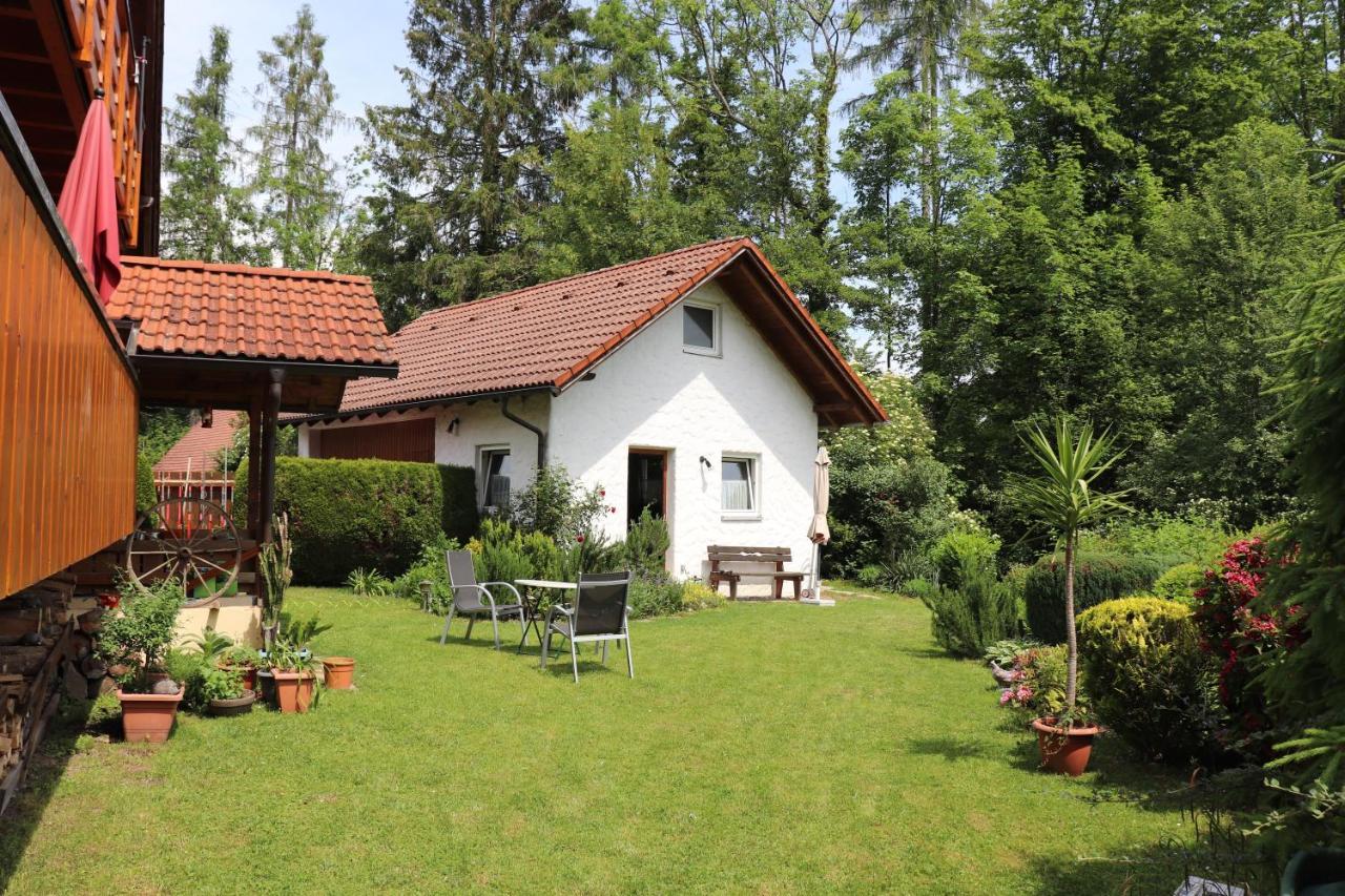 Wohnung #5 Mit Balkon - Zentrale Dennoch Ruhige Lage Mit Terrasse - Stadtbus Vor Der Tuer! Линдау Экстерьер фото